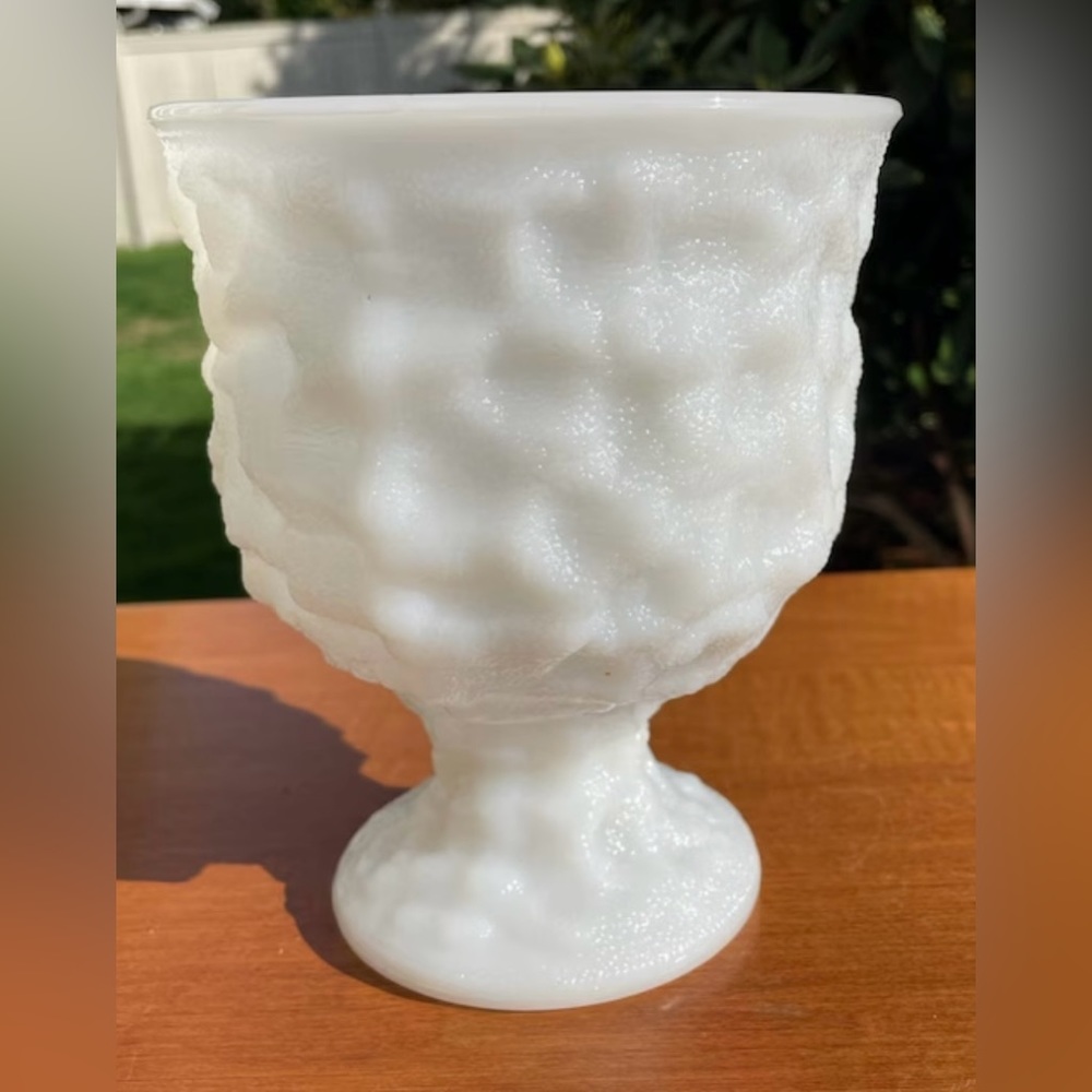 Vintage EO Brody ~ Crinkled Texture White Milk Glass Indoor Planter Vase - Picture 2 of 2